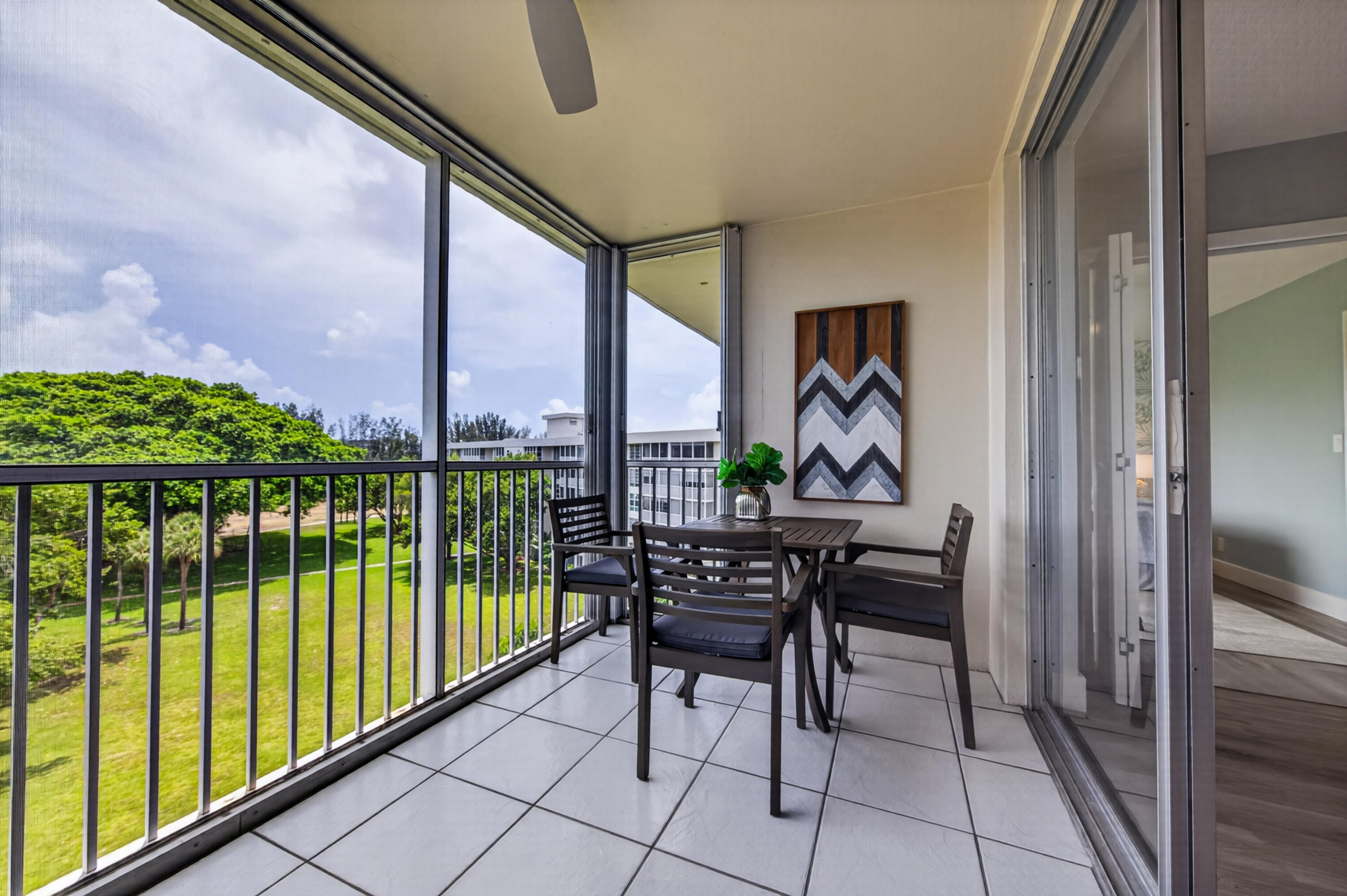NO 16 PALM-AIRE COUNTRY CLUB - Residential Lease