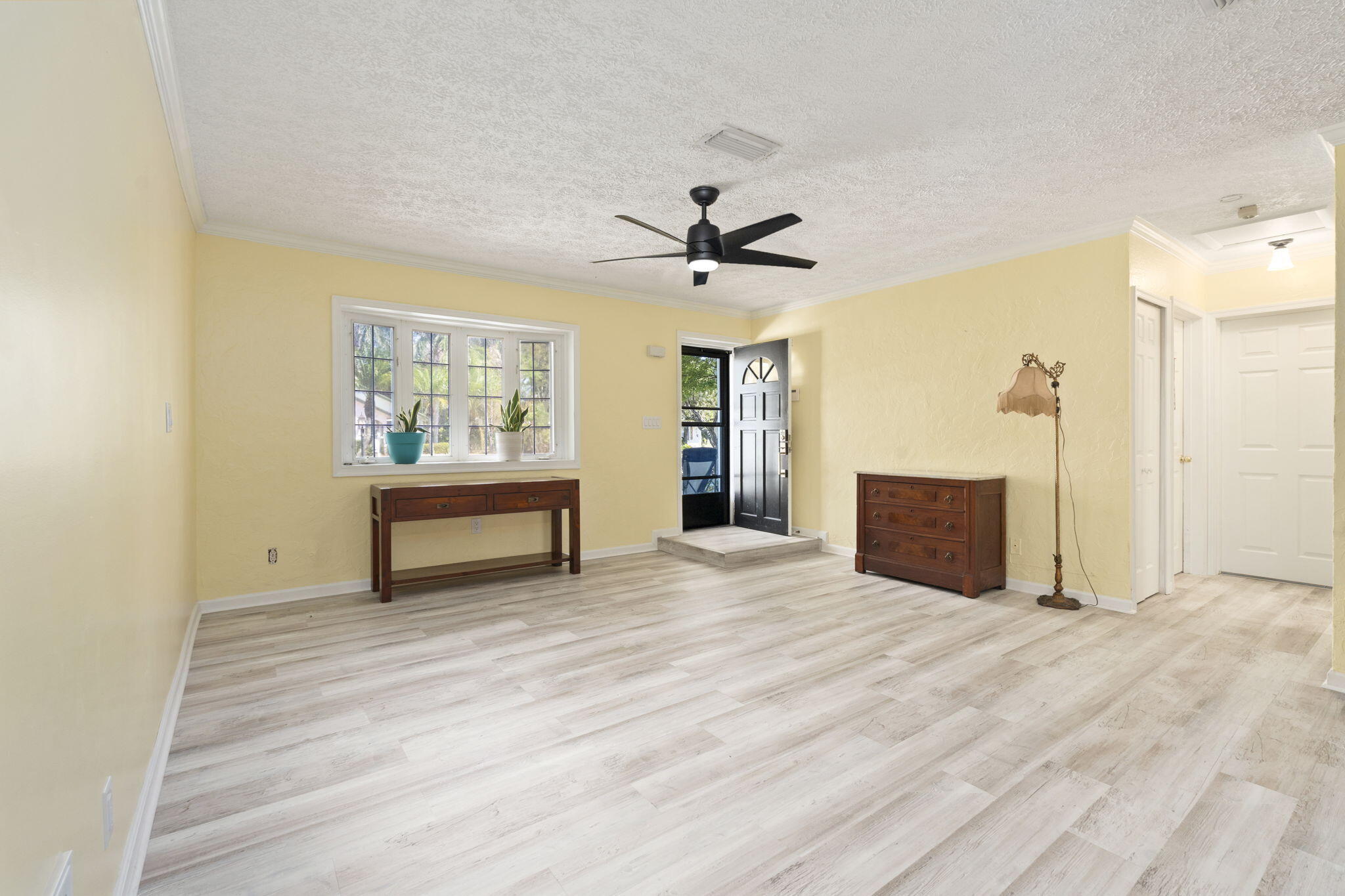 3296 SE Monte Vista Street