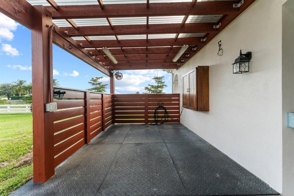 SADDLE TRAIL PARK OF WELL - Residential