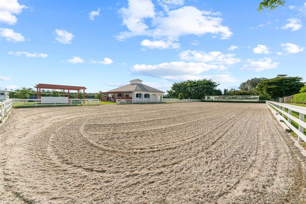 SADDLE TRAIL PARK OF WELL - Residential