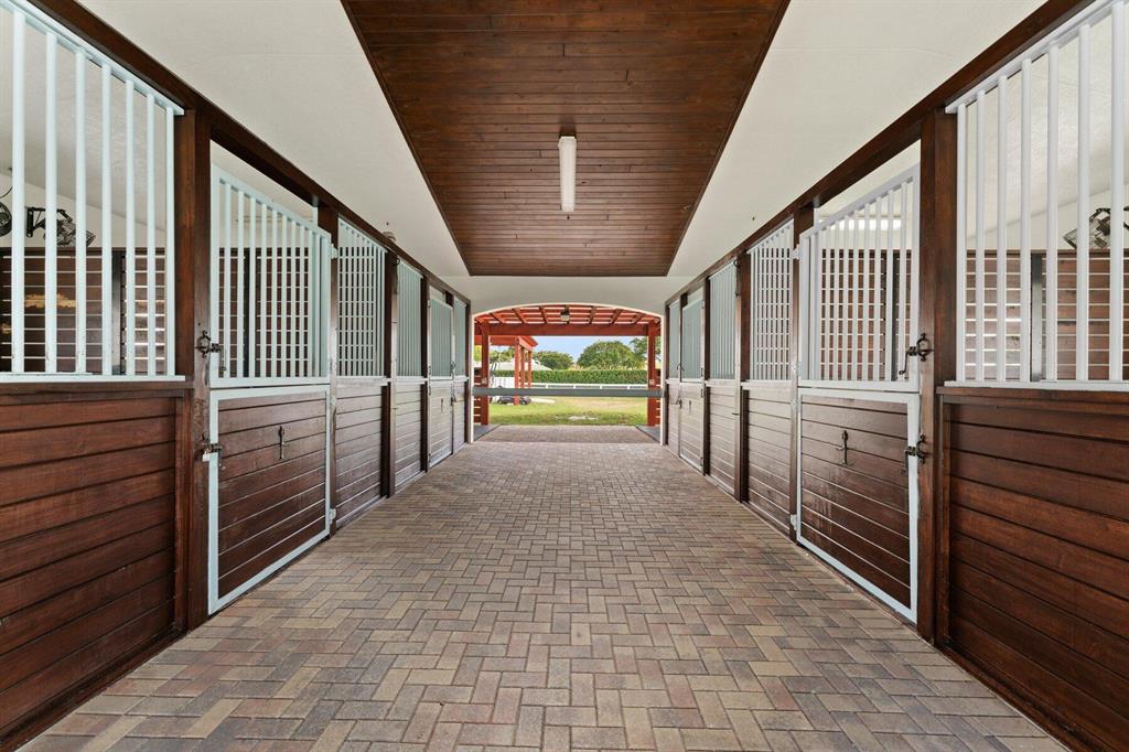 SADDLE TRAIL PARK OF WELL - Residential