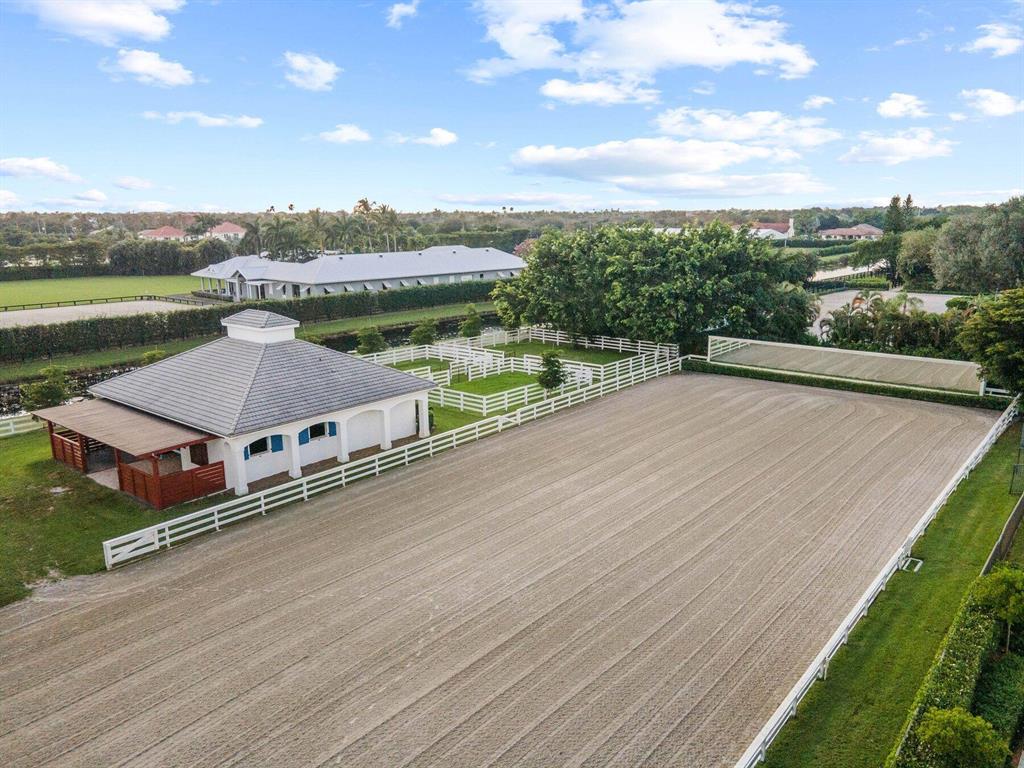 SADDLE TRAIL PARK OF WELL - Residential