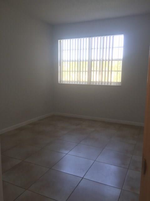 151 SW 117 AV 9206