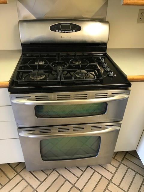 FLAMINGO PARK SEC C 38-30 - Residential Lease