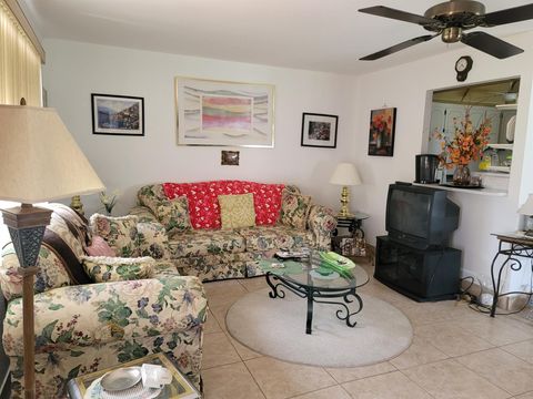39 Valencia B Delray Beach FL 33446