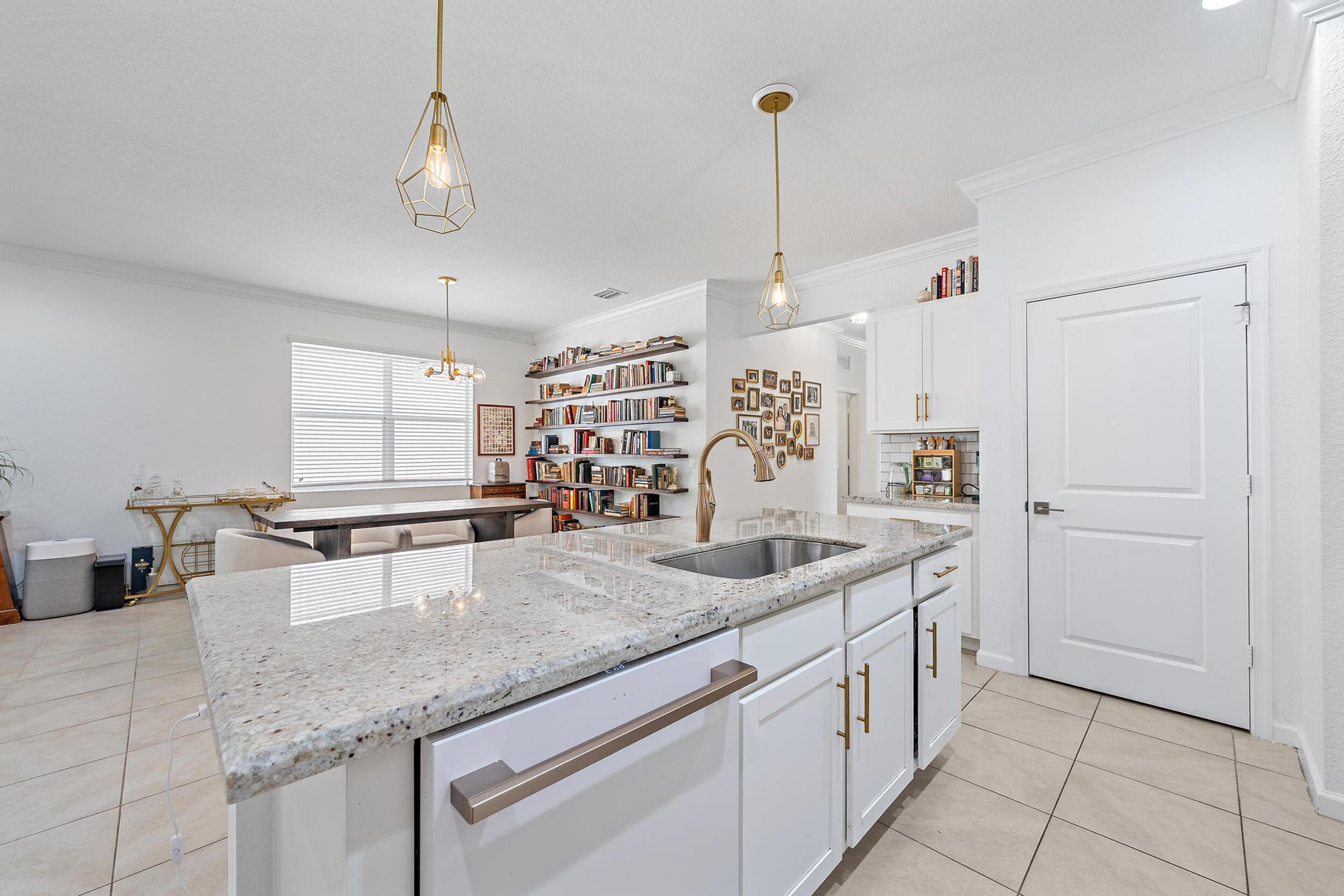 Properties 4017 Tomoka Drive