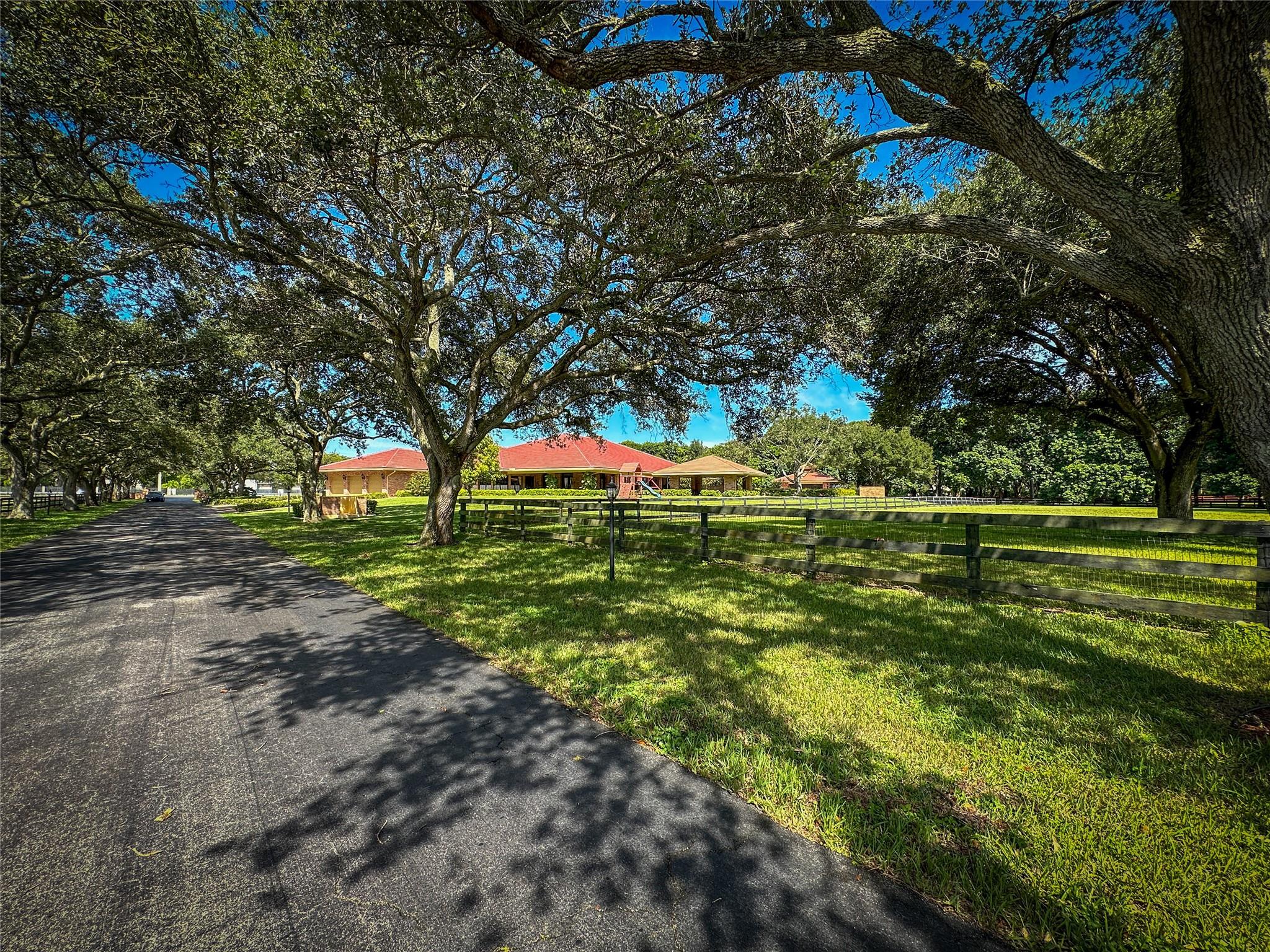 SUNSHINE RANCHES - Residential