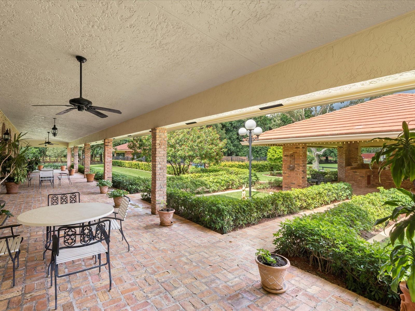 SUNSHINE RANCHES - Residential