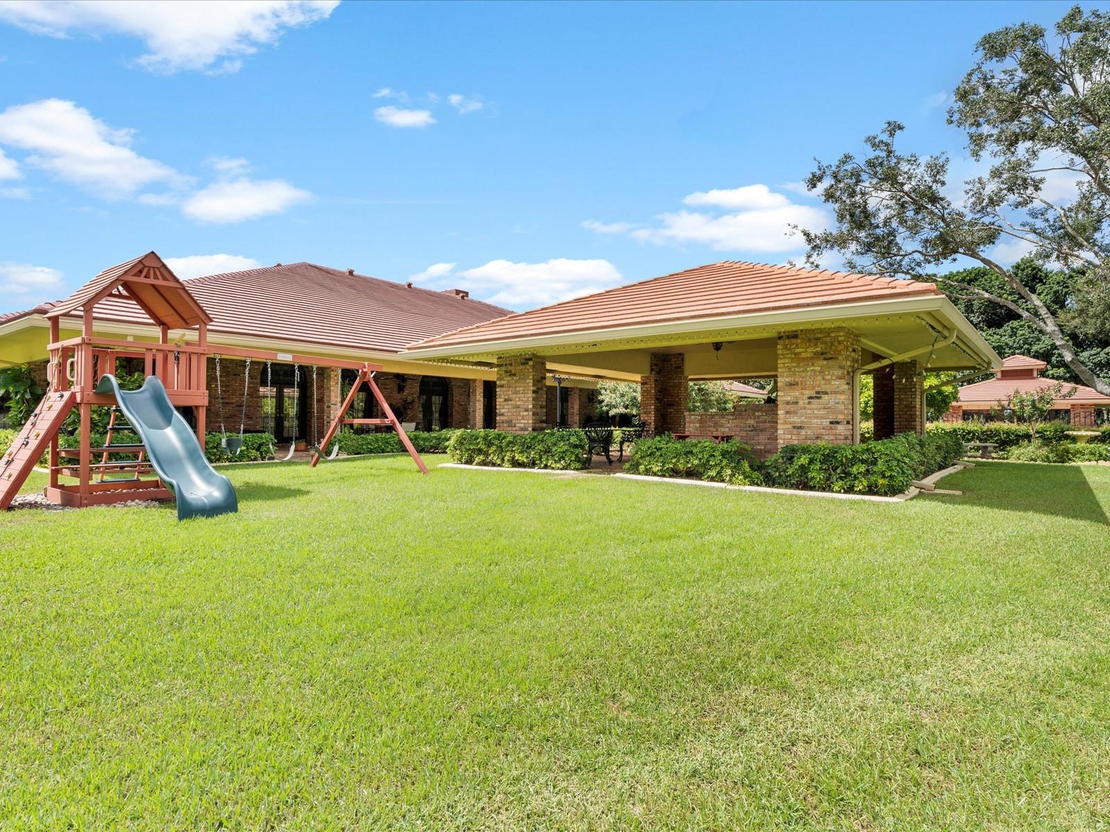 SUNSHINE RANCHES - Residential