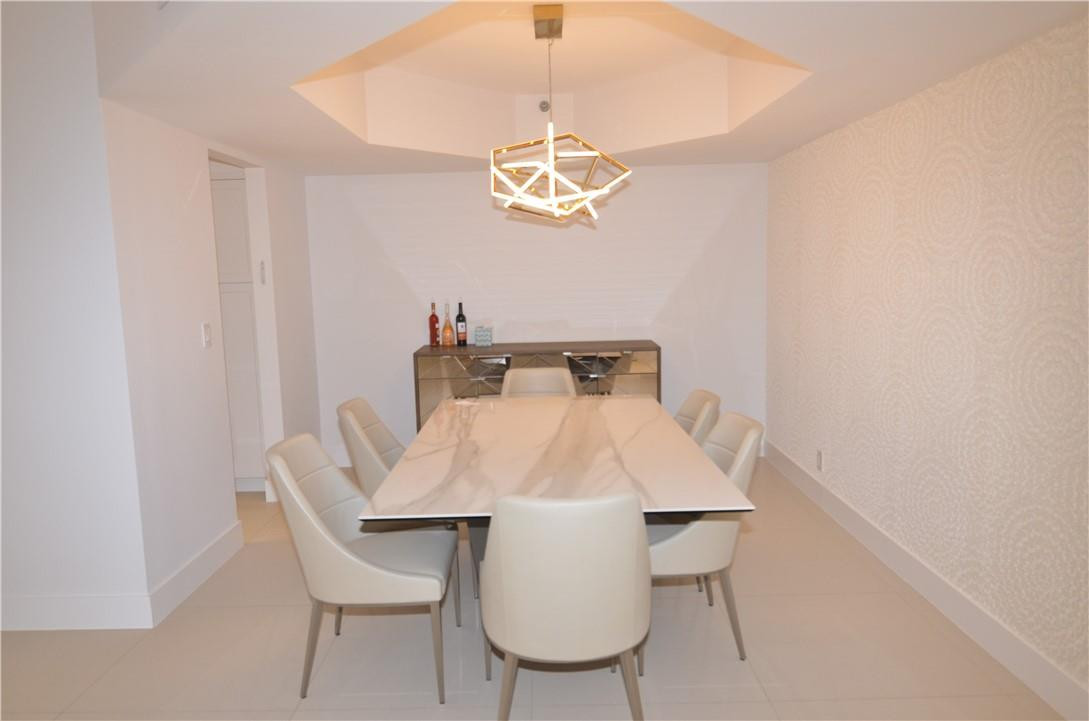 TURNBERRY  TOWERS - Residential