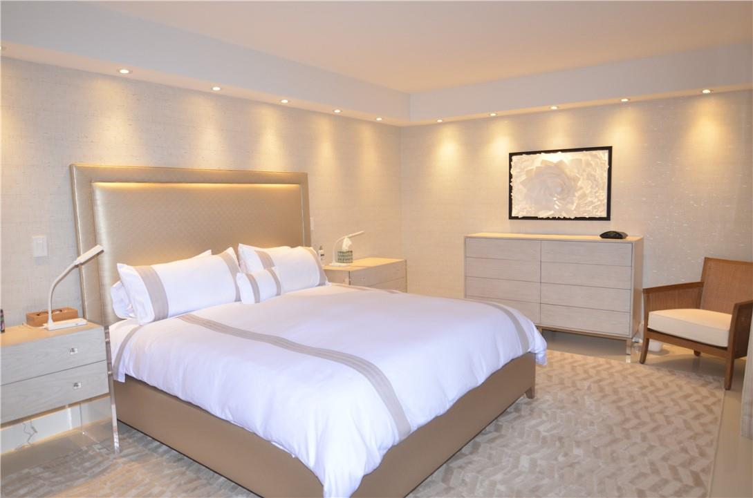 TURNBERRY  TOWERS - Residential