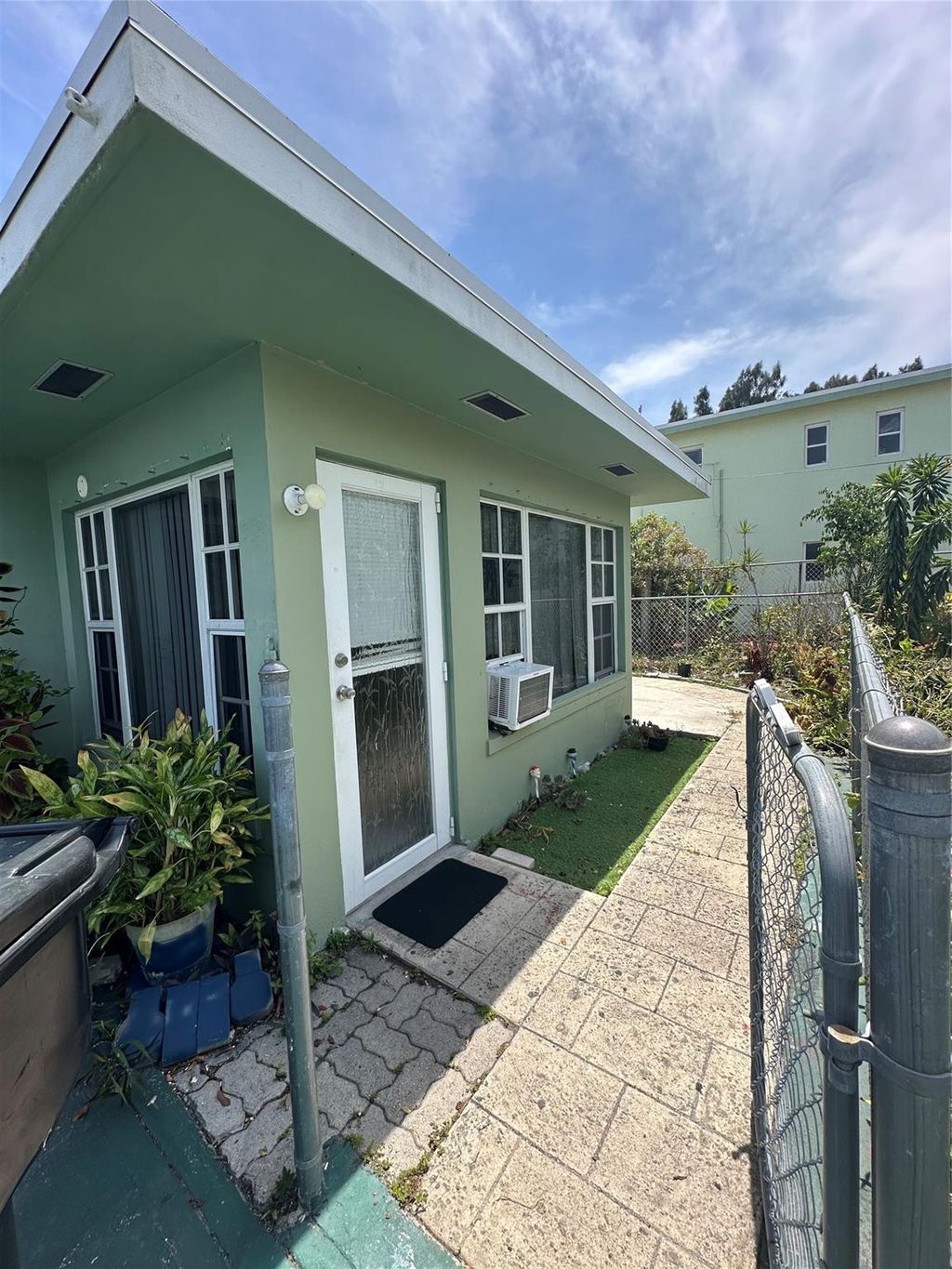 Photo of 1126 N H Street, Lake Worth Beach, FL 33460 (MLS # F10501782)