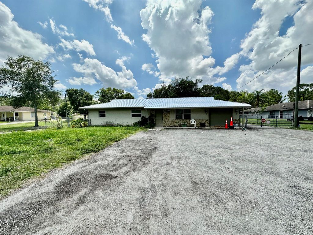 Photo of 111 Sunrise Drive, Fort Pierce, FL 34945 (MLS # R10890828)