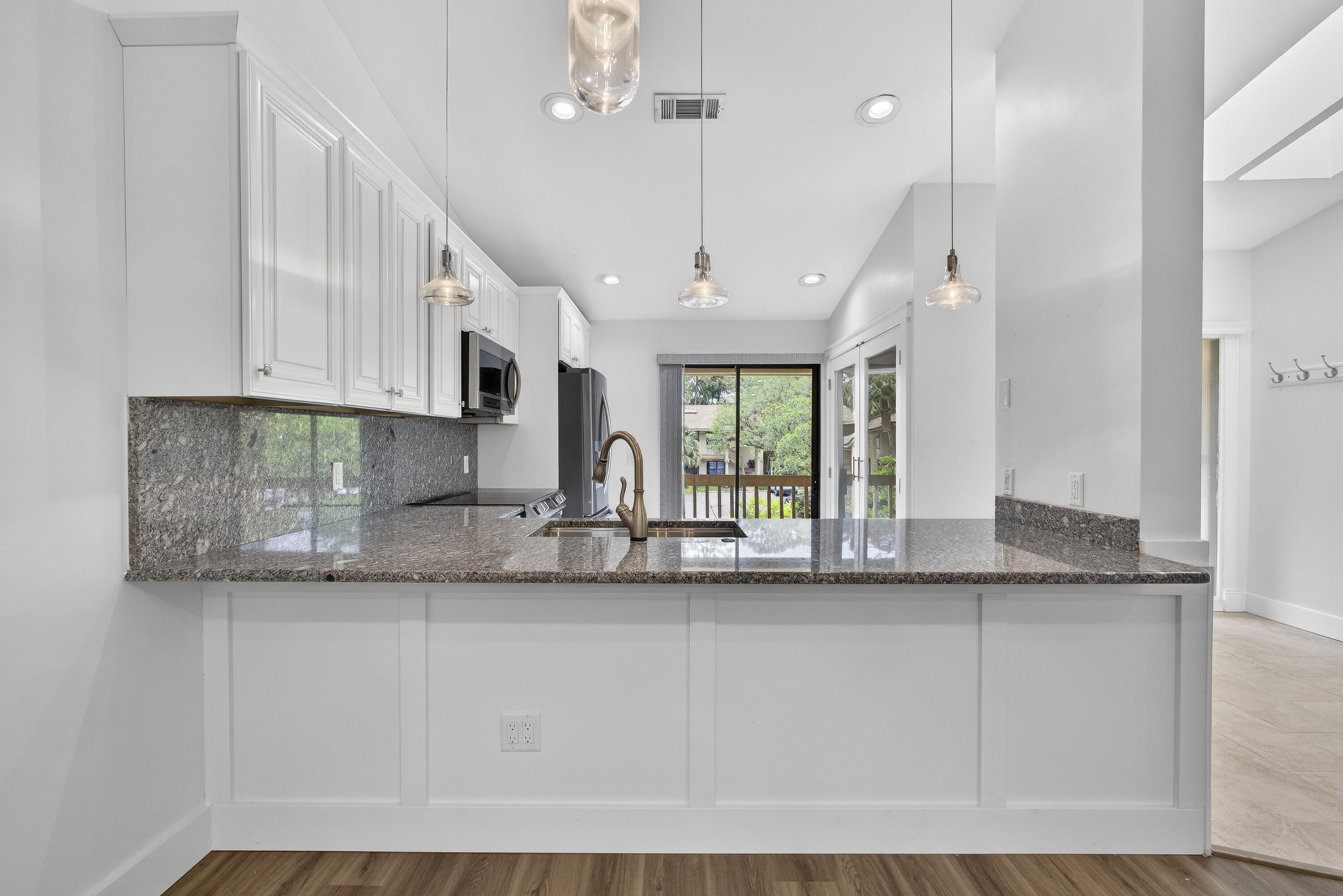 SHEFFIELD WOODS AT WELLINGTON CONDO - Residential