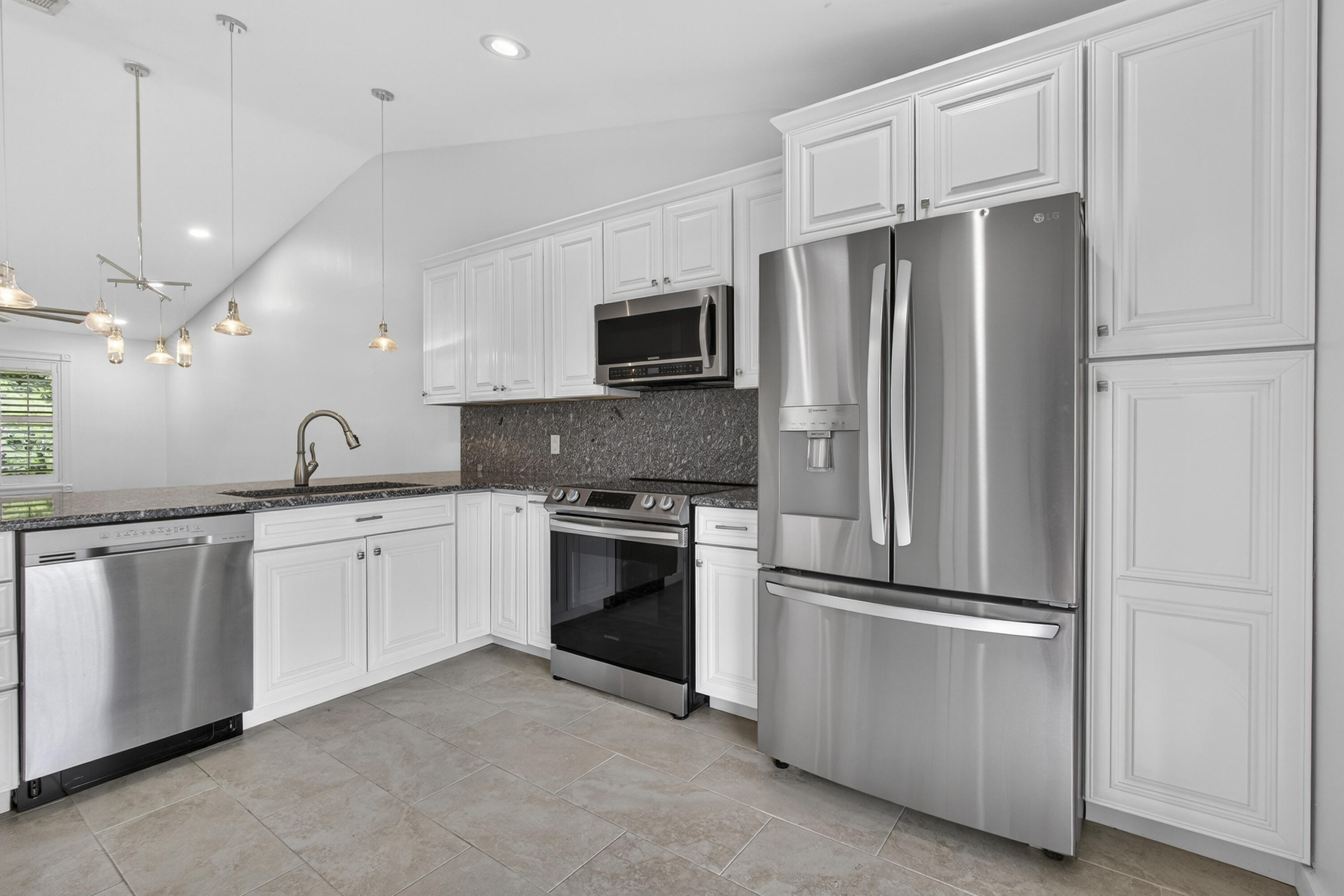 SHEFFIELD WOODS AT WELLINGTON CONDO - Residential