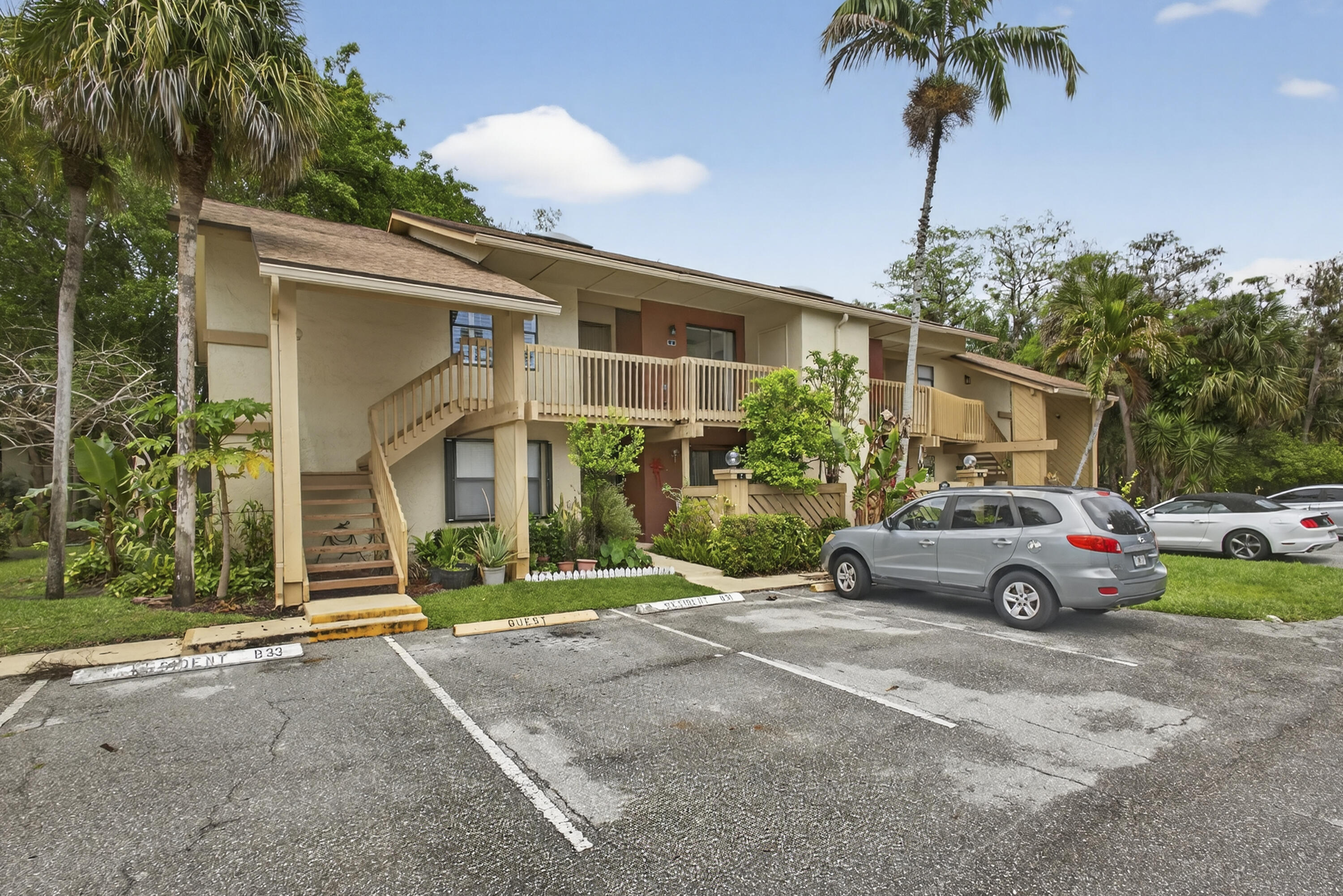 SHEFFIELD WOODS AT WELLINGTON CONDO - Residential