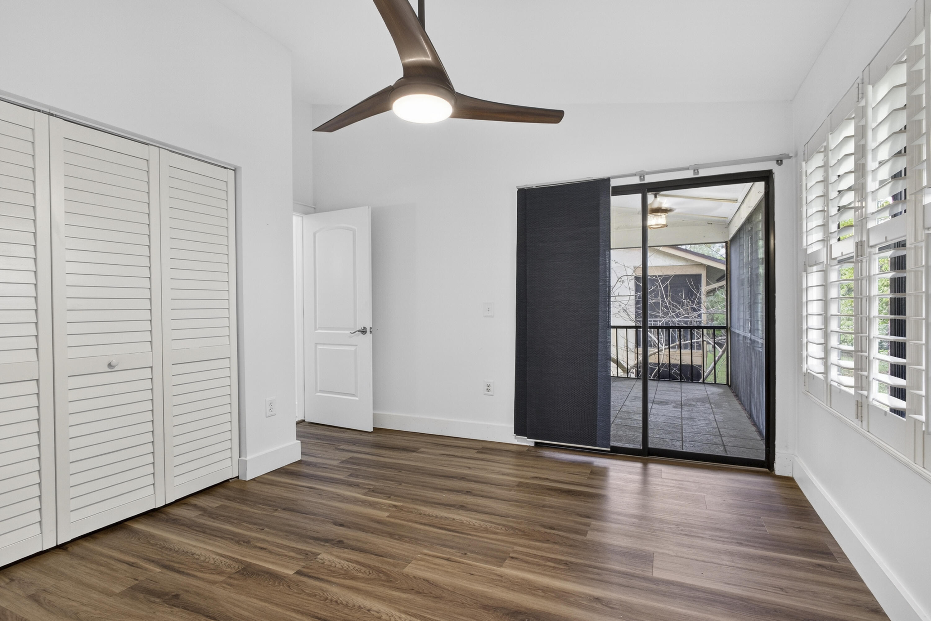 SHEFFIELD WOODS AT WELLINGTON CONDO - Residential