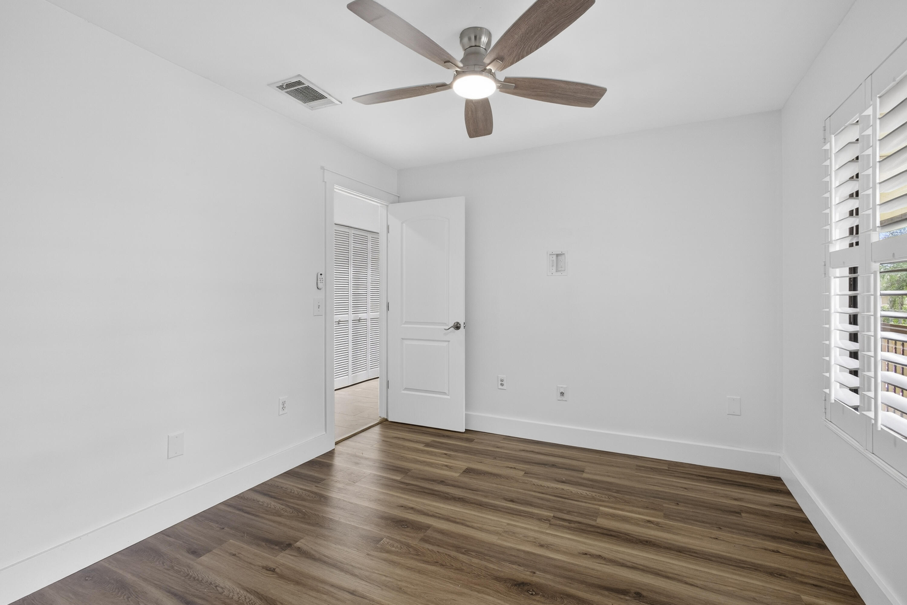 SHEFFIELD WOODS AT WELLINGTON CONDO - Residential