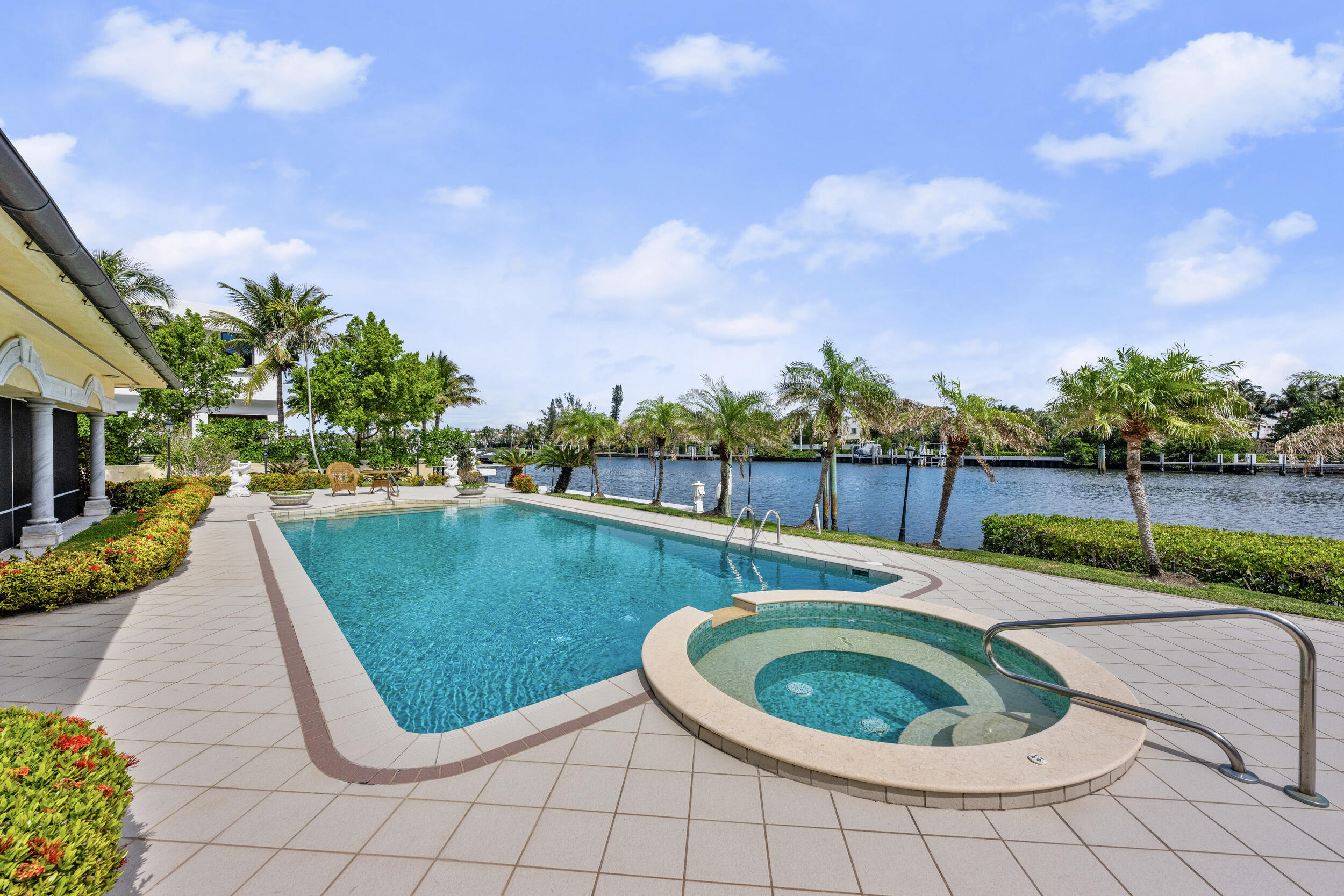 POINT MANALAPAN 1 - Residential