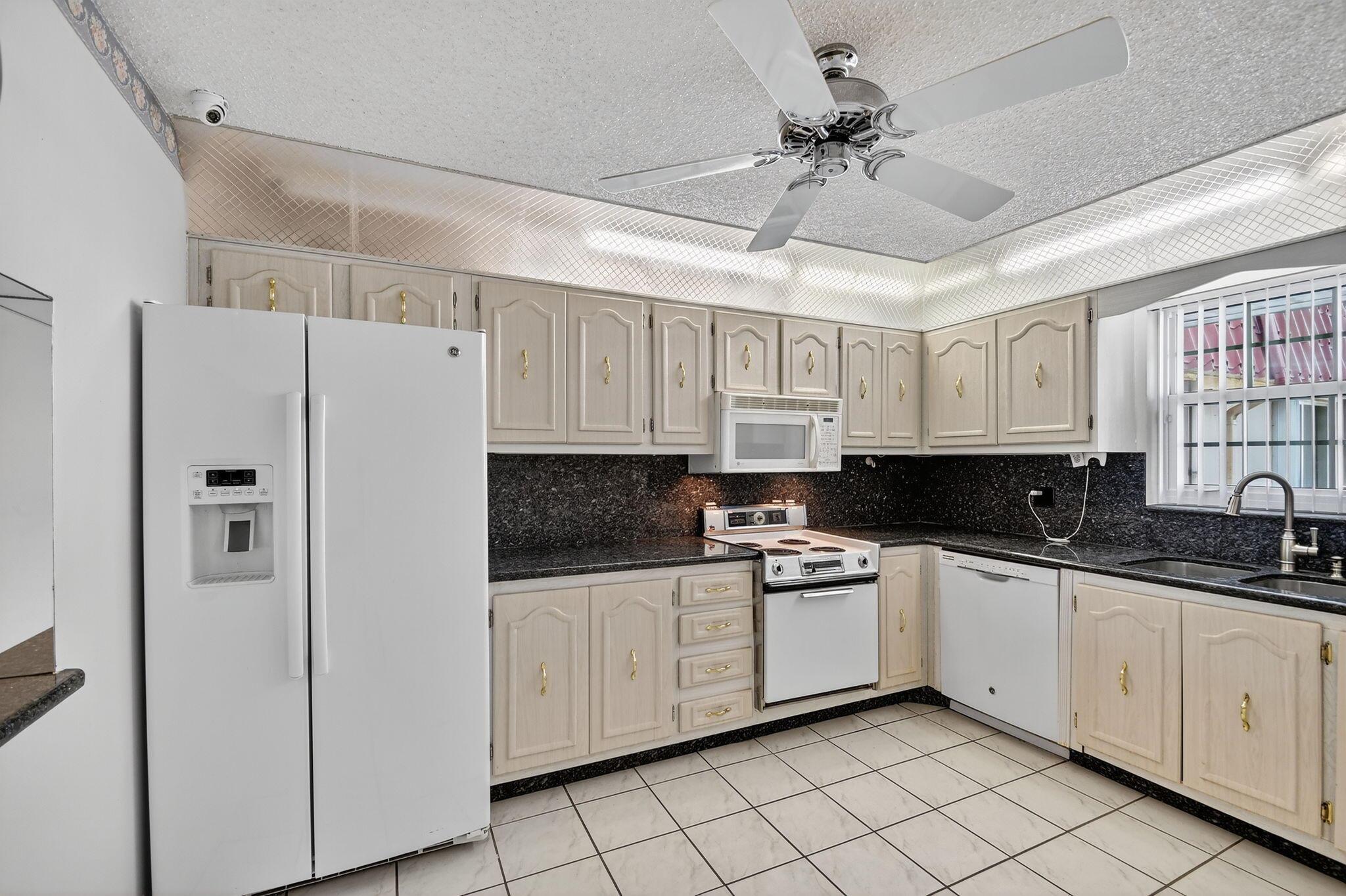 COVERED BRIDGE CONDO - Residential