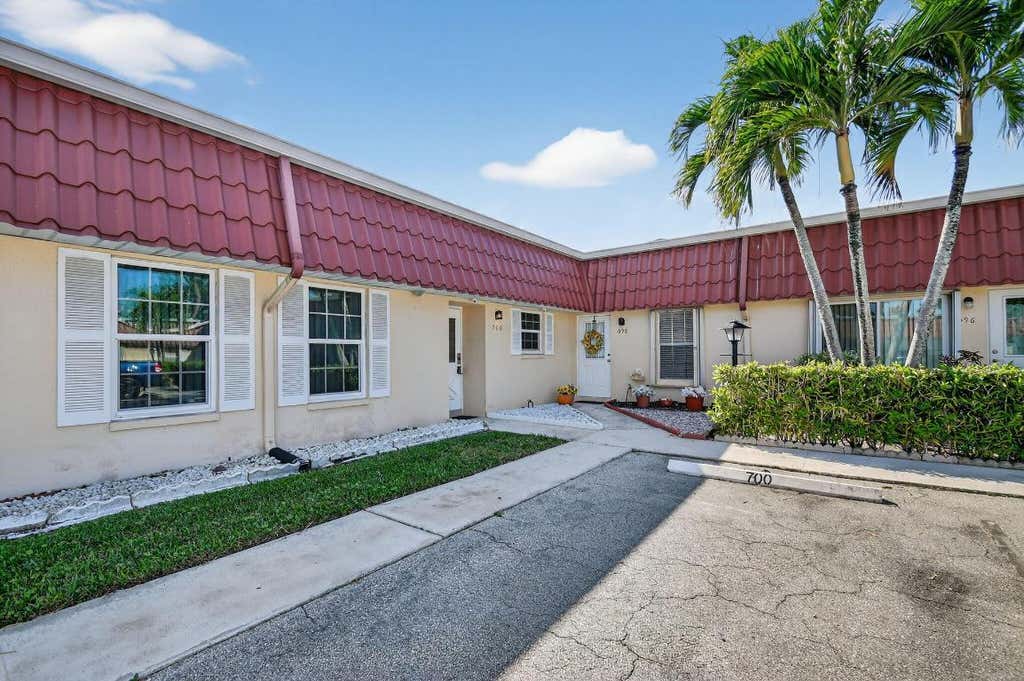 Photo of 700 Marlboro Oval Oval, Lake Worth, FL 33467 (MLS # R11141441)