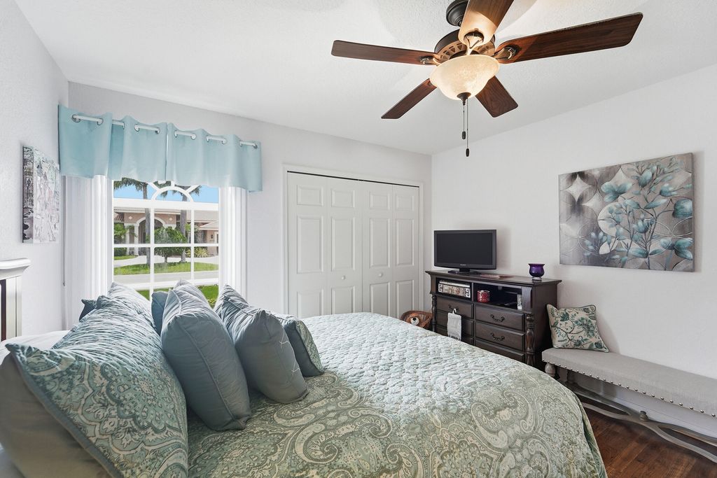 Photo of 4788 S Cypress Dr Drive S, Boynton Beach, FL 33436 (MLS # B26030398)
