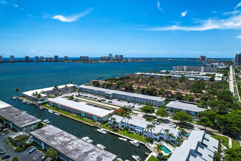 Photo of 129 Lehane Terrace #133, North Palm Beach, FL 33408 (MLS # B26044578)