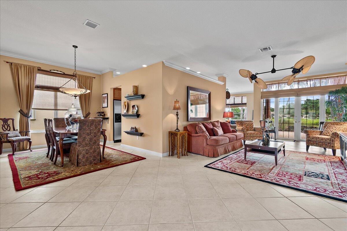 2112 Bellcrest Court