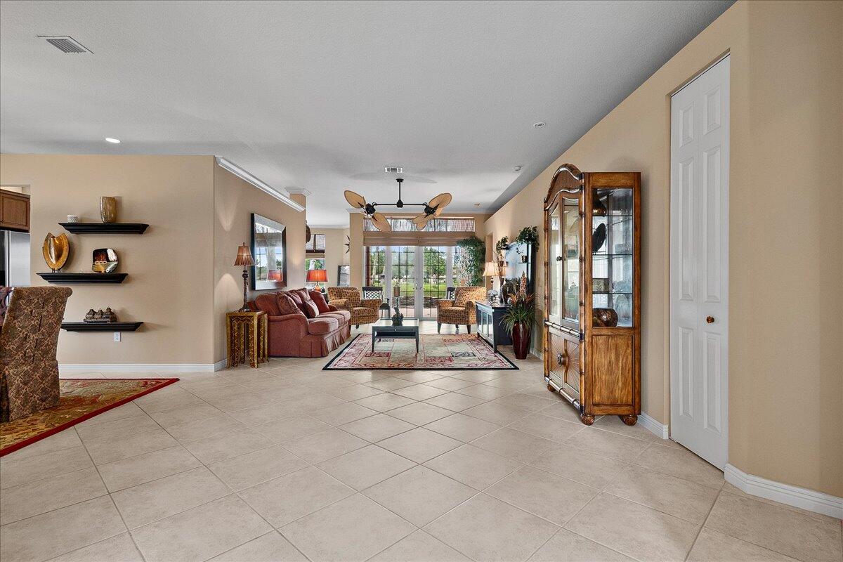 2112 Bellcrest Court