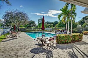 CRYSTAL LAKE VILLAGE - Residential