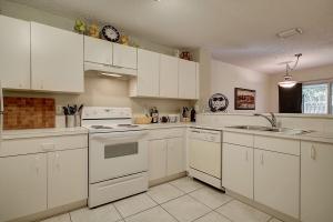 CRYSTAL LAKE VILLAGE - Residential