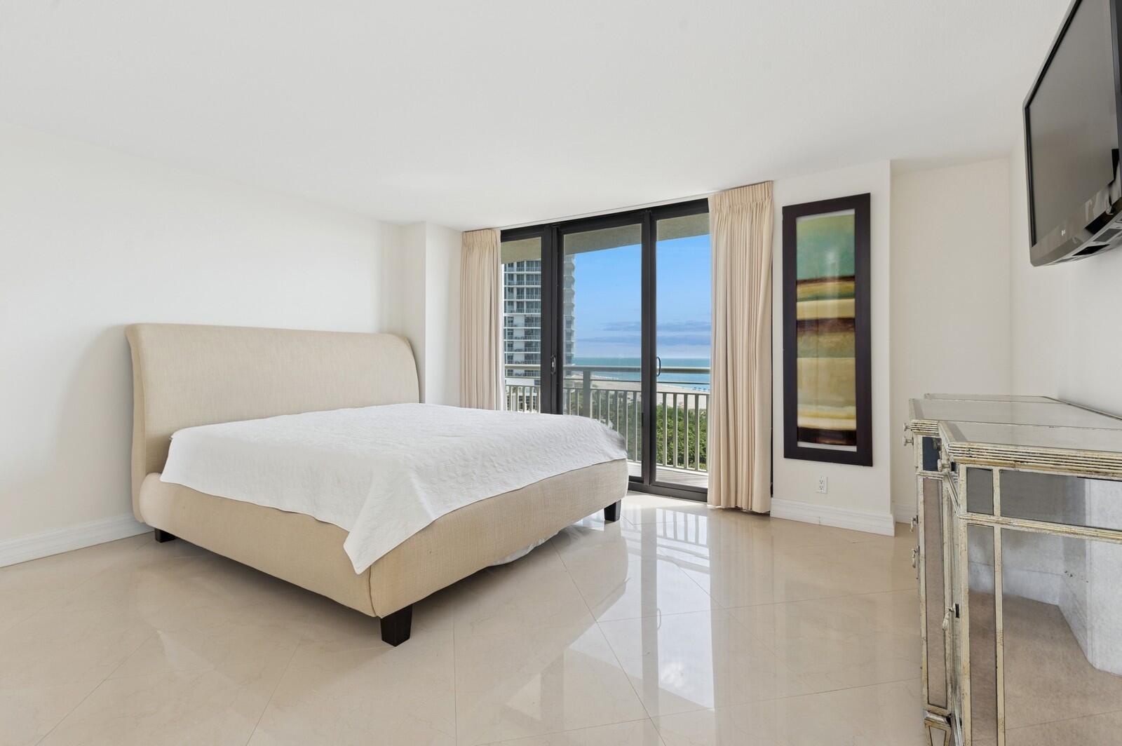 TIARA CONDO - Residential