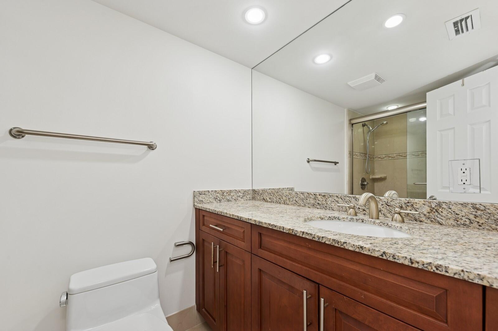 TIARA CONDO - Residential