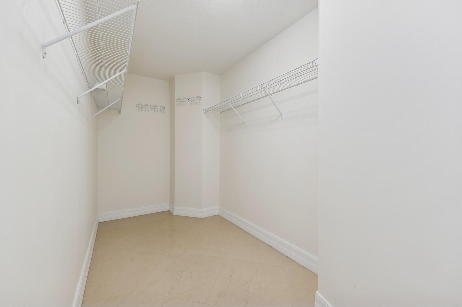 TIARA CONDO - Residential