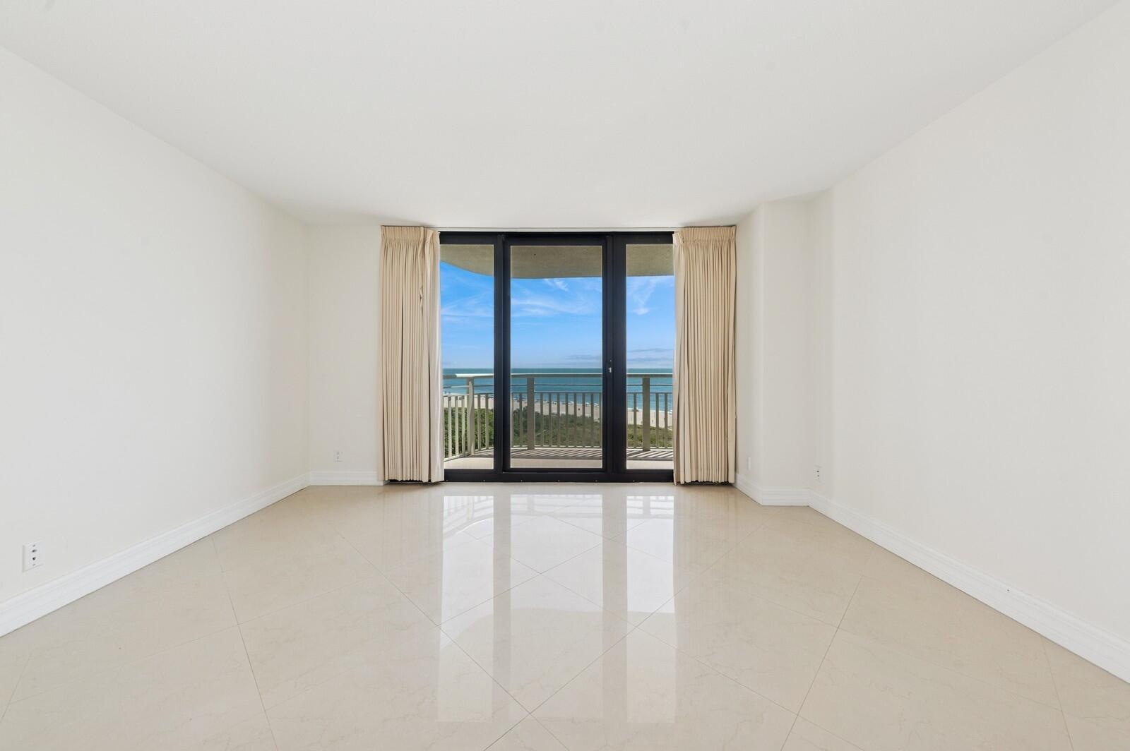 TIARA CONDO - Residential