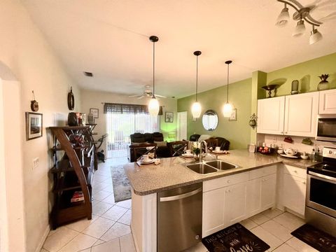 Single Family Residence in Port St Lucie FL 510 Cortina Lane Ln 40.jpg