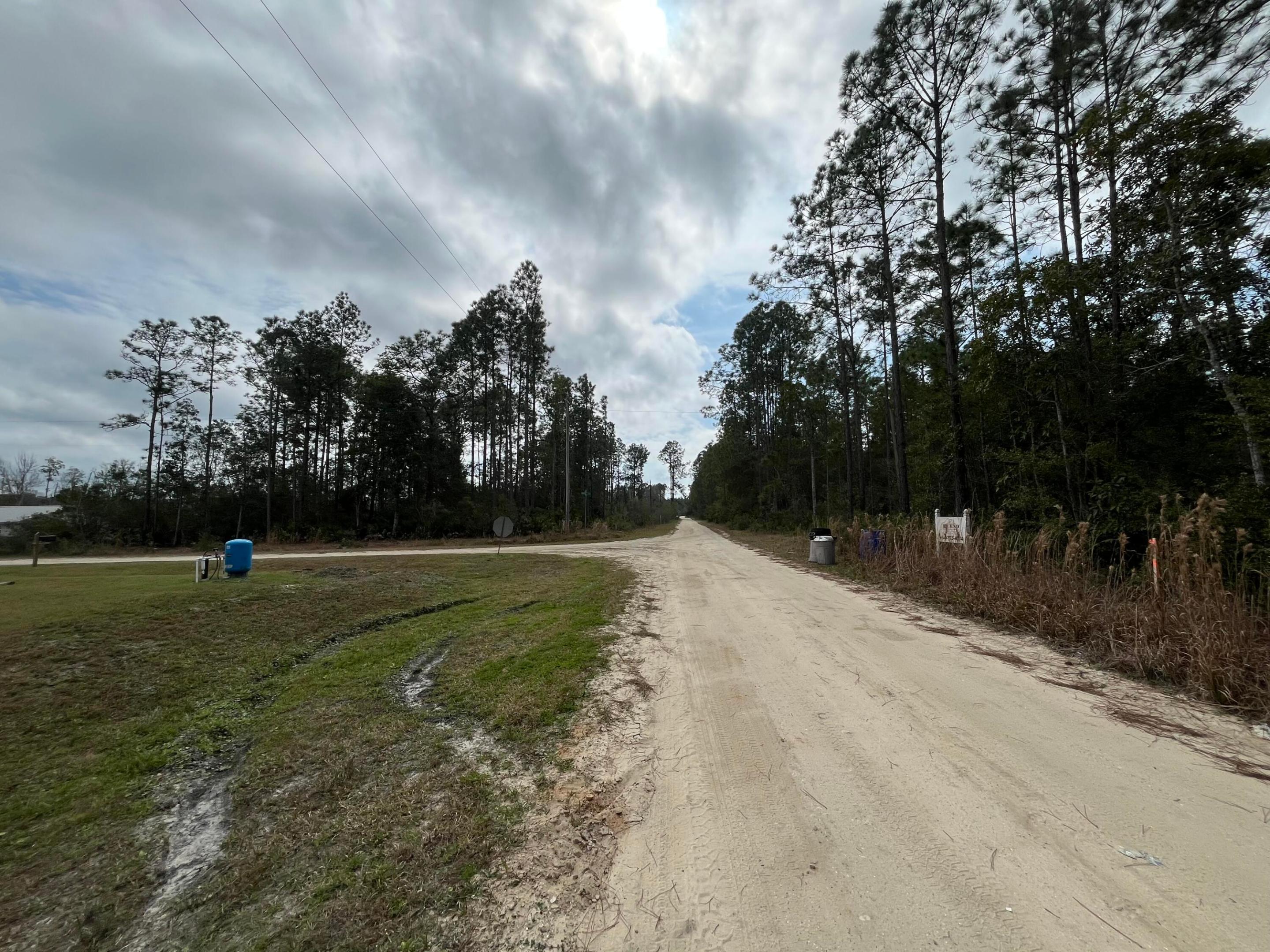 INTERLACHEN LAKES ESTATES - Land