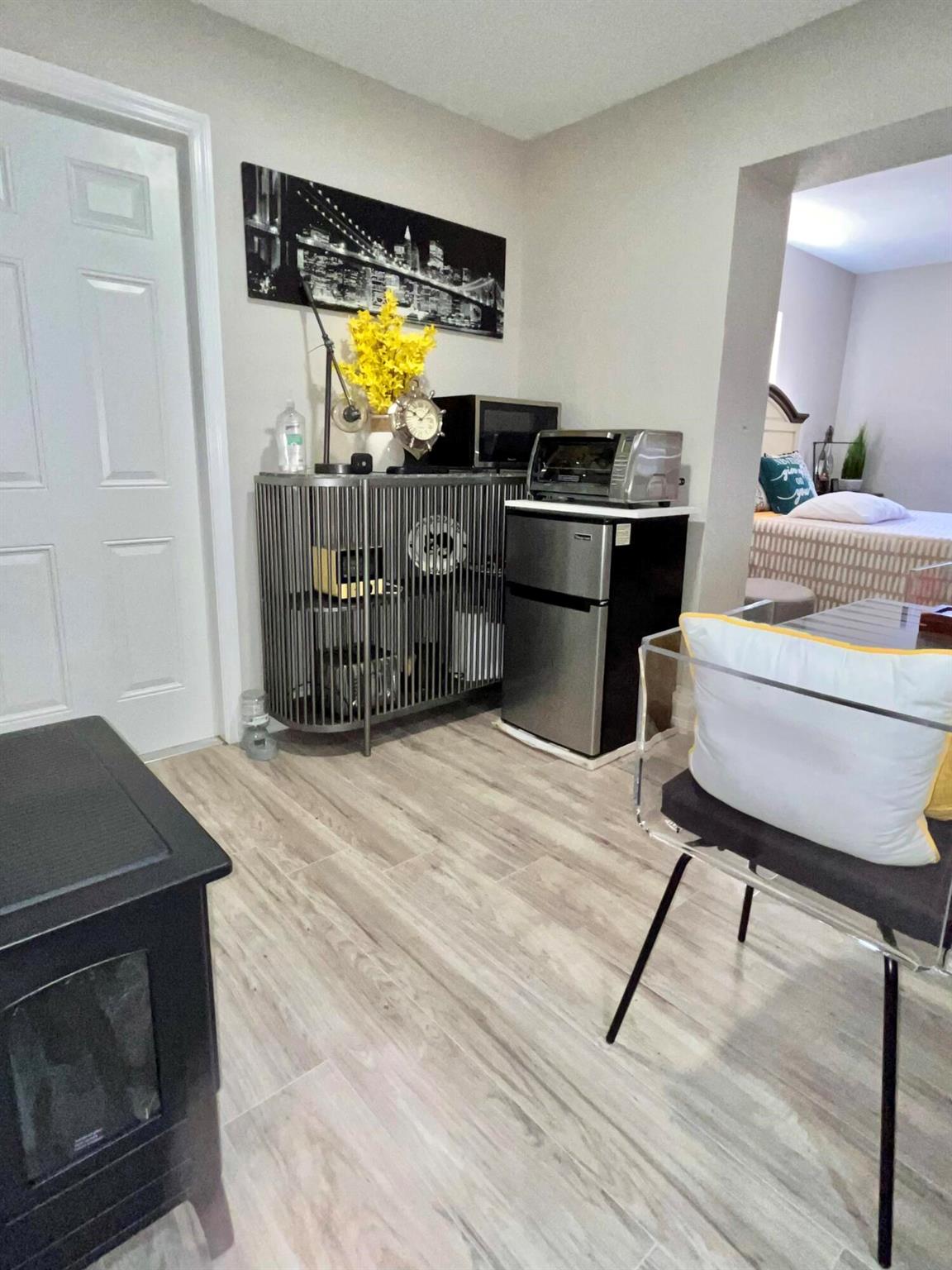 PORT ST LUCIE SECTION 30 - Residential Lease