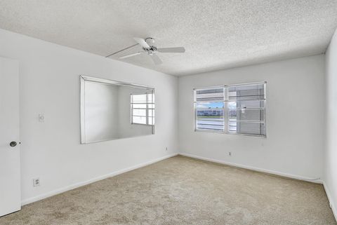 Condominium in Boca Raton FL 3017 Cornwall A 12.jpg