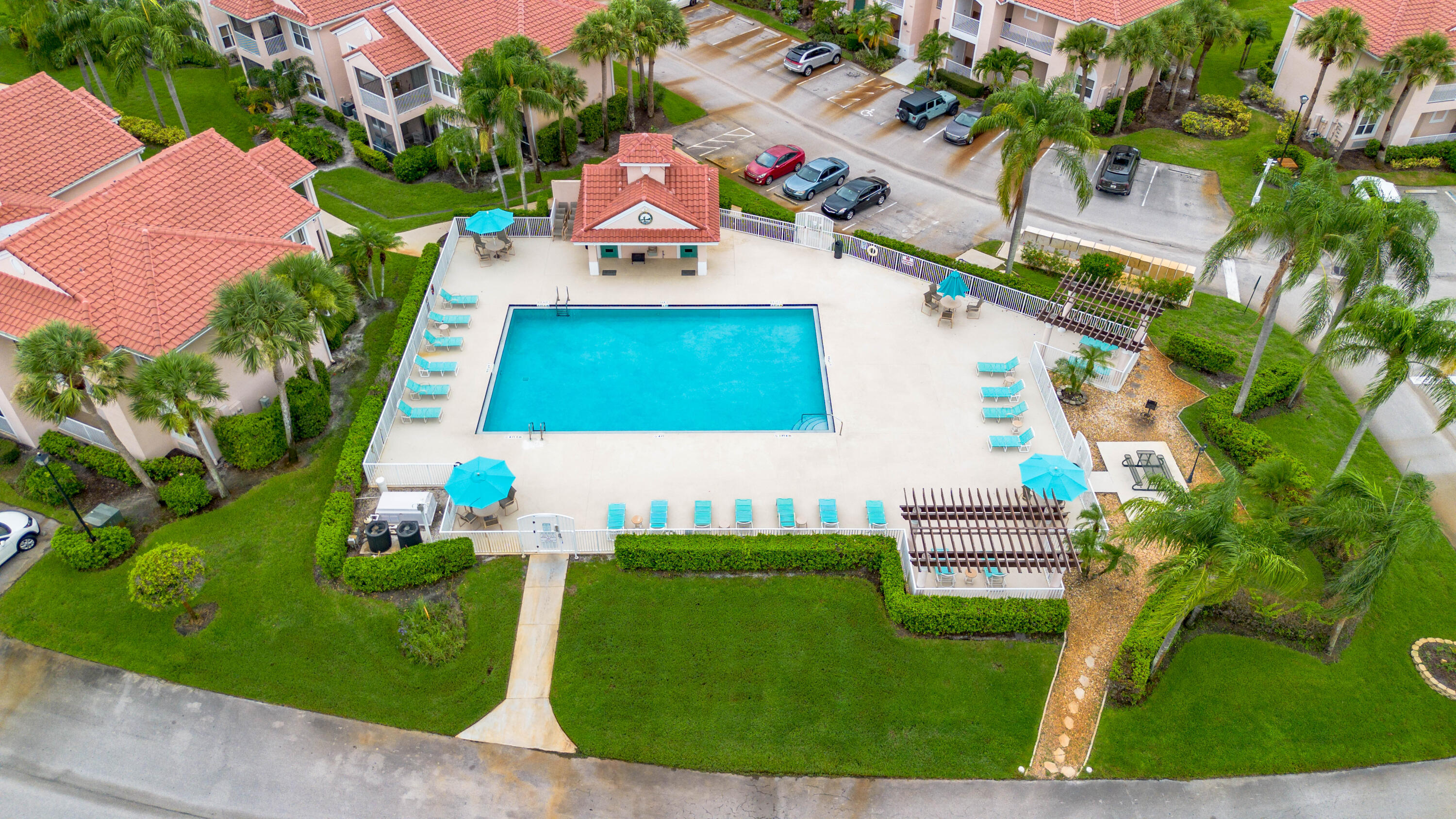 GOLF VILLAS II CONDOMINIUM - Residential