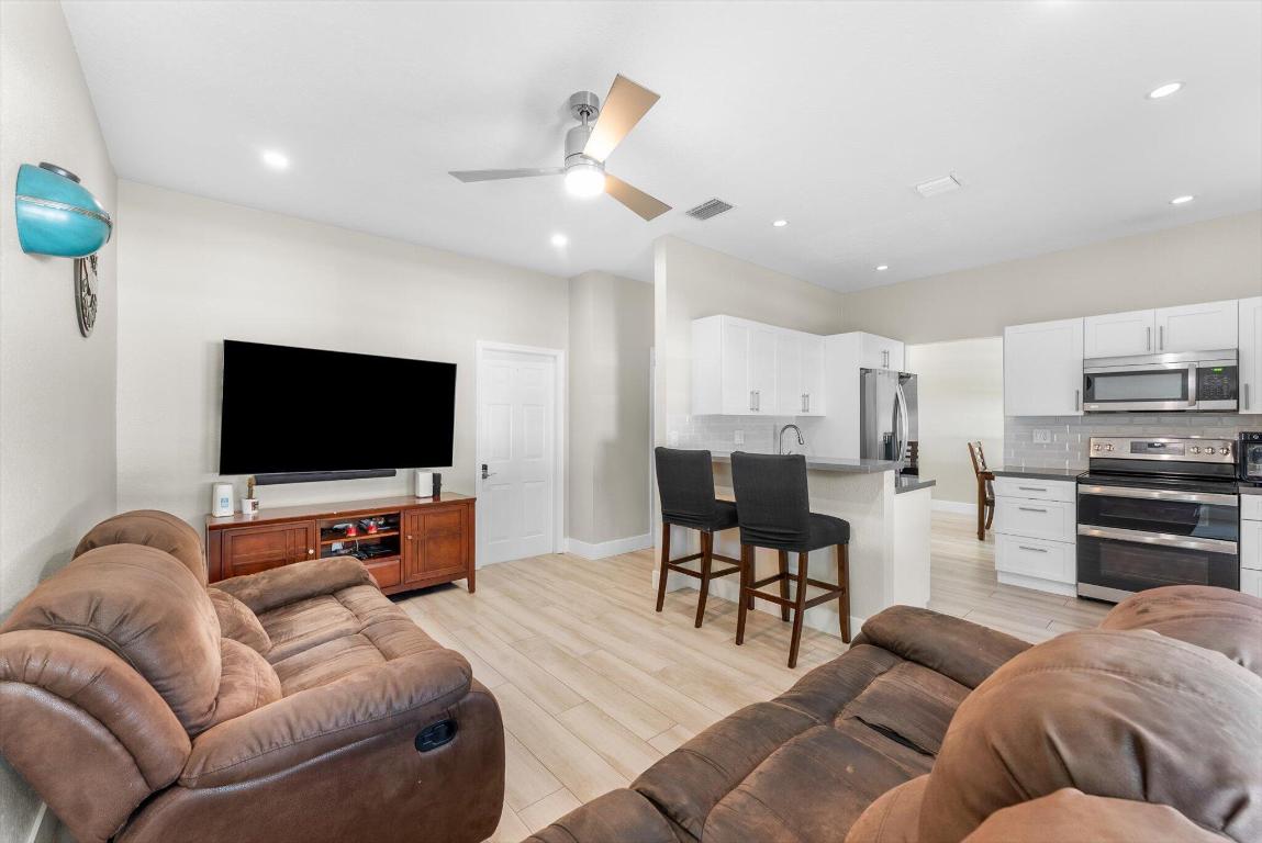 Eagle's Cay - Residential