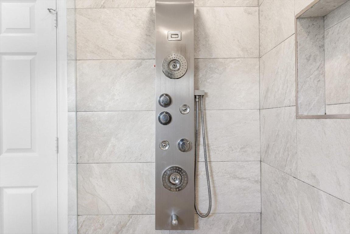 Eagle's Cay - Residential