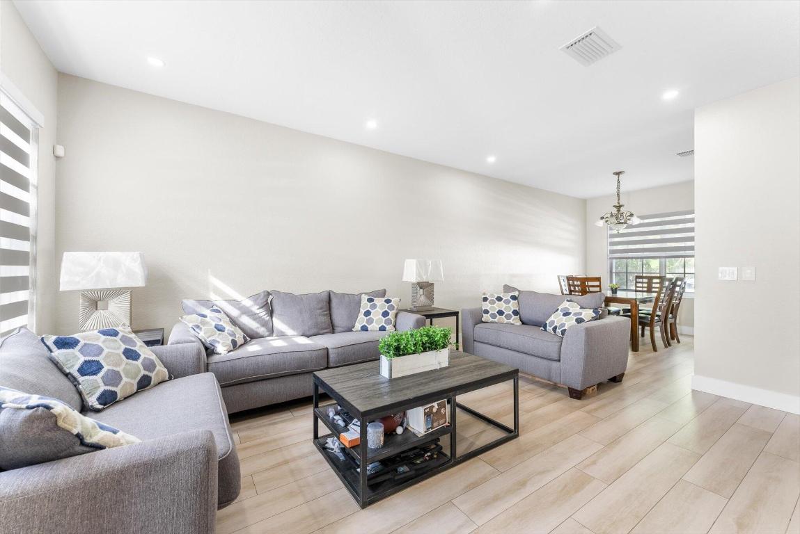 Eagle's Cay - Residential