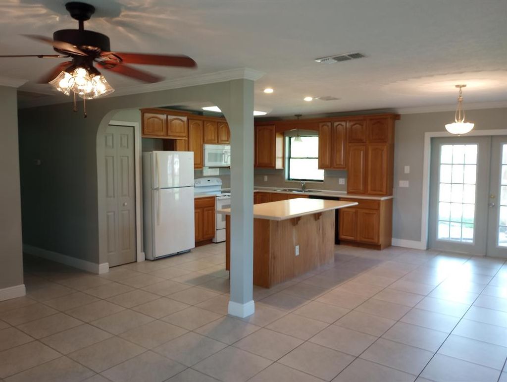 Photo of 525 NW Azalea Avenue Ave, Port Saint Lucie, FL 34983 (MLS # R10834299)