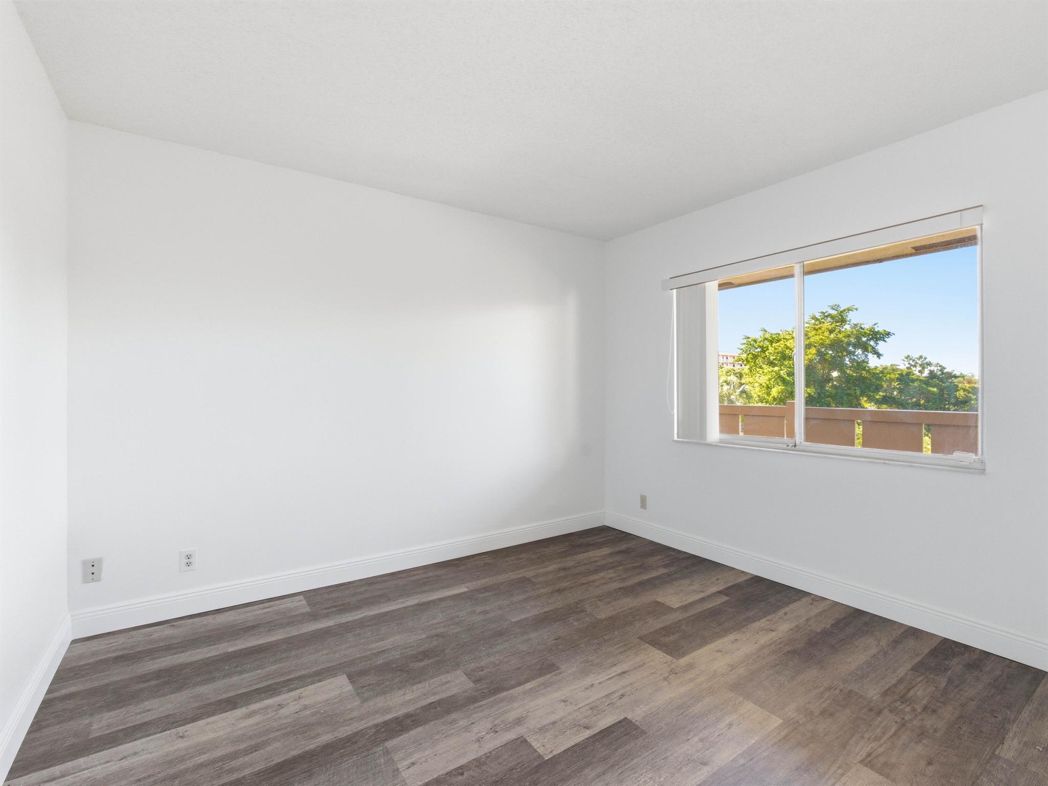 HUNTINGTON LAKES SEC ONE - Residential