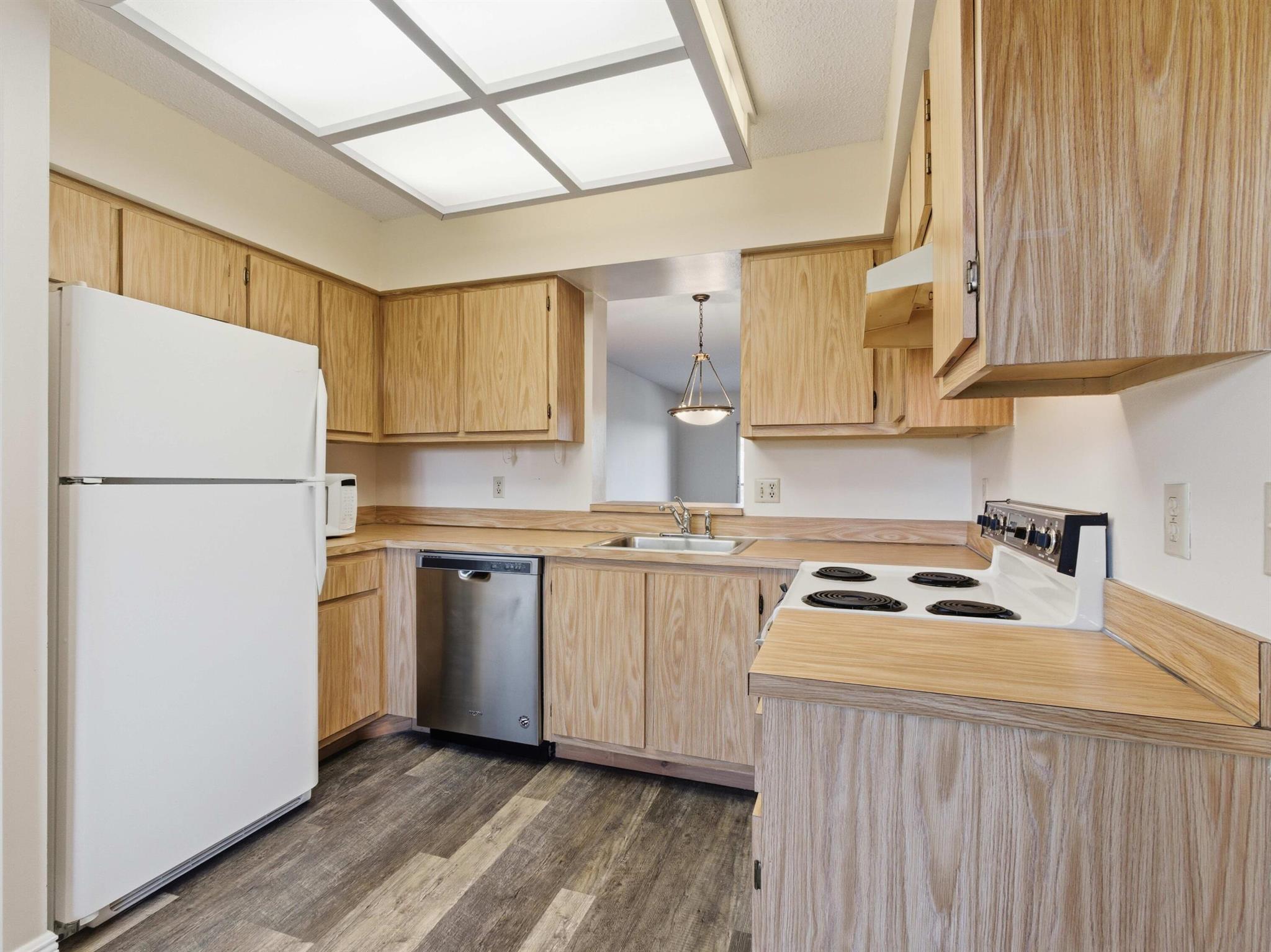 HUNTINGTON LAKES SEC ONE - Residential