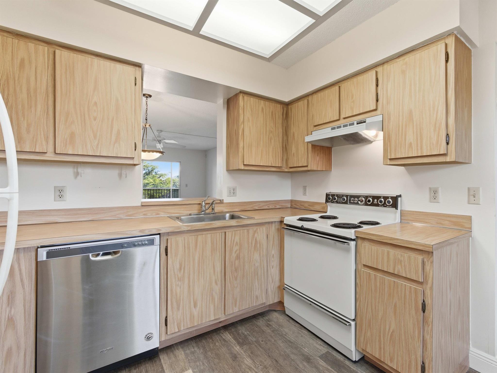 HUNTINGTON LAKES SEC ONE - Residential