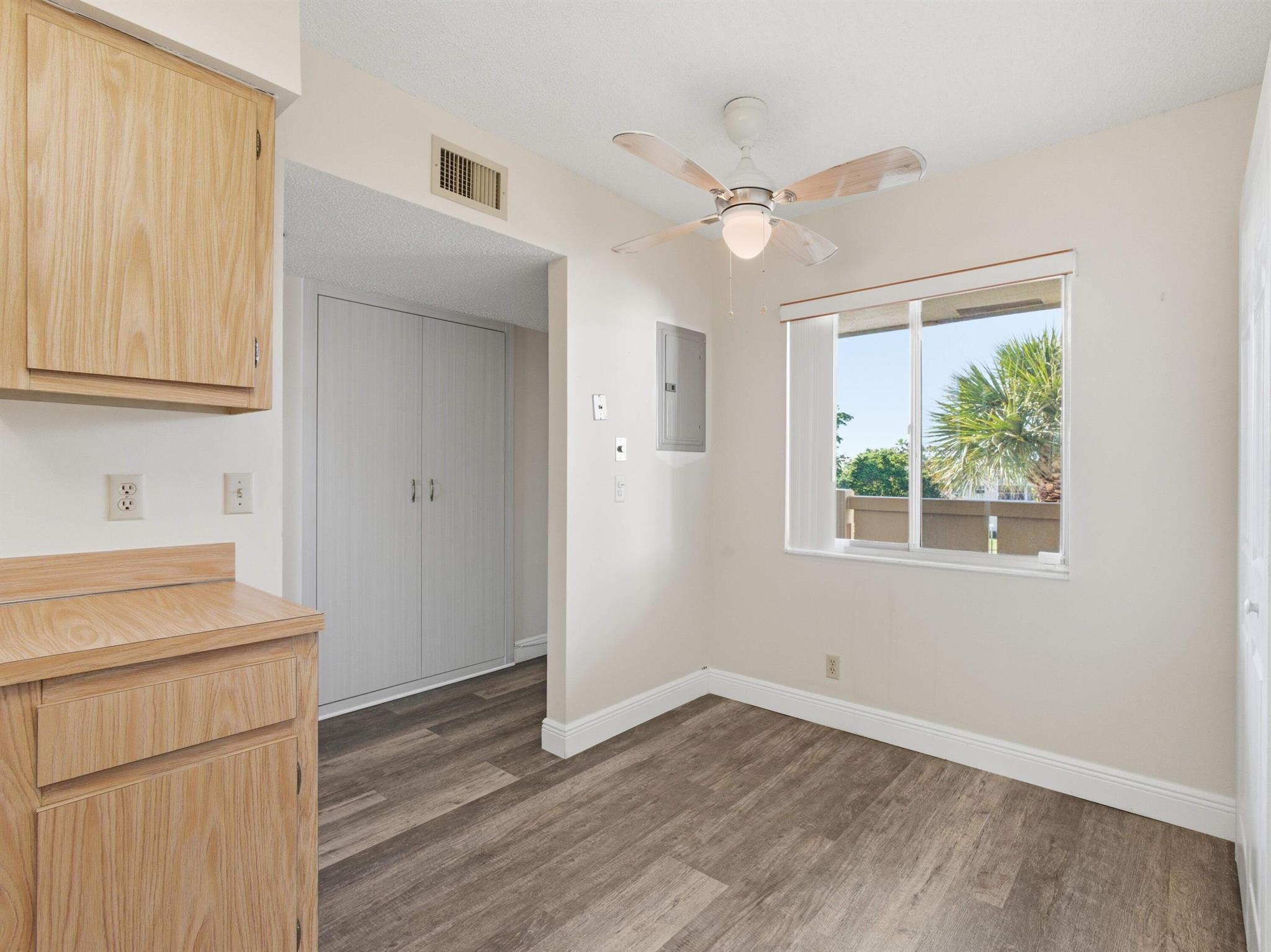 HUNTINGTON LAKES SEC ONE - Residential