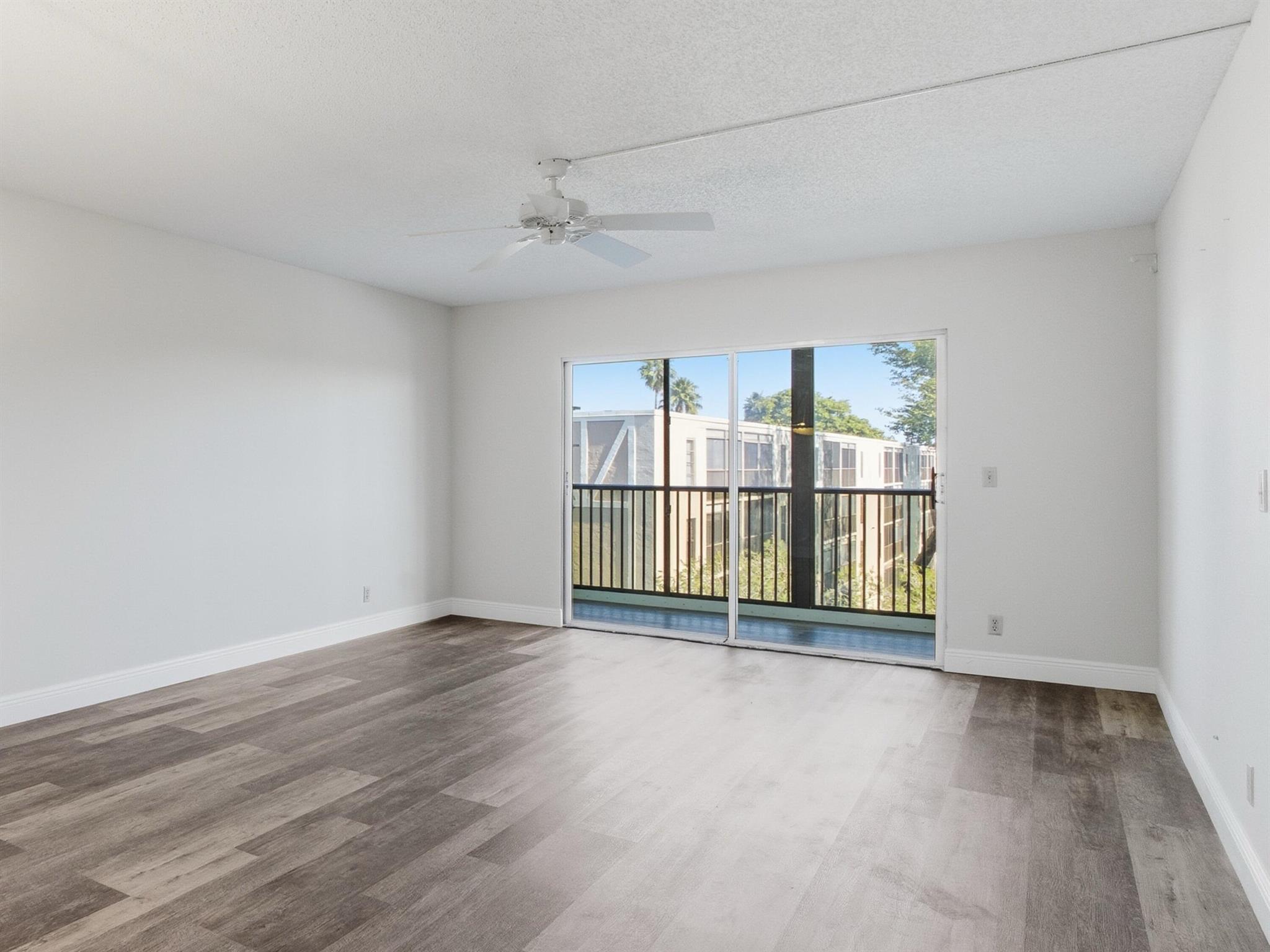 HUNTINGTON LAKES SEC ONE - Residential