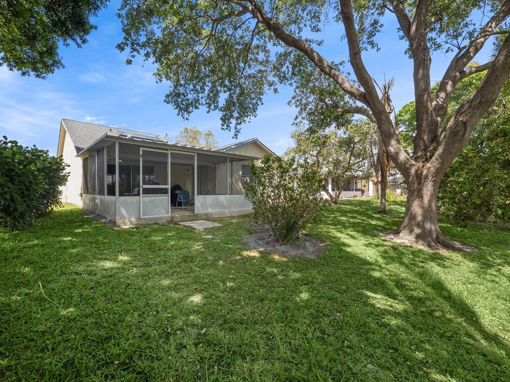 Photo of 124 Stillwater Circle, Jupiter, FL 33458 (MLS # R10979159)